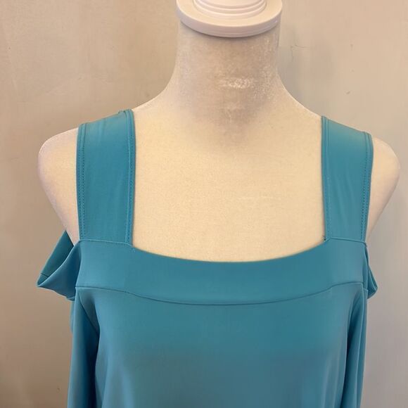 Pretty Woman turquoise cold shoulder tunic Size M NWT - Picture 4 of 7